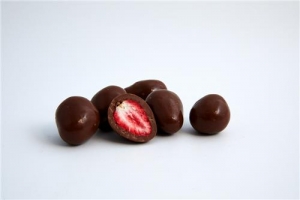 Milk Chocolate Freeze Dried Strawberries - Pure Bulk Foods